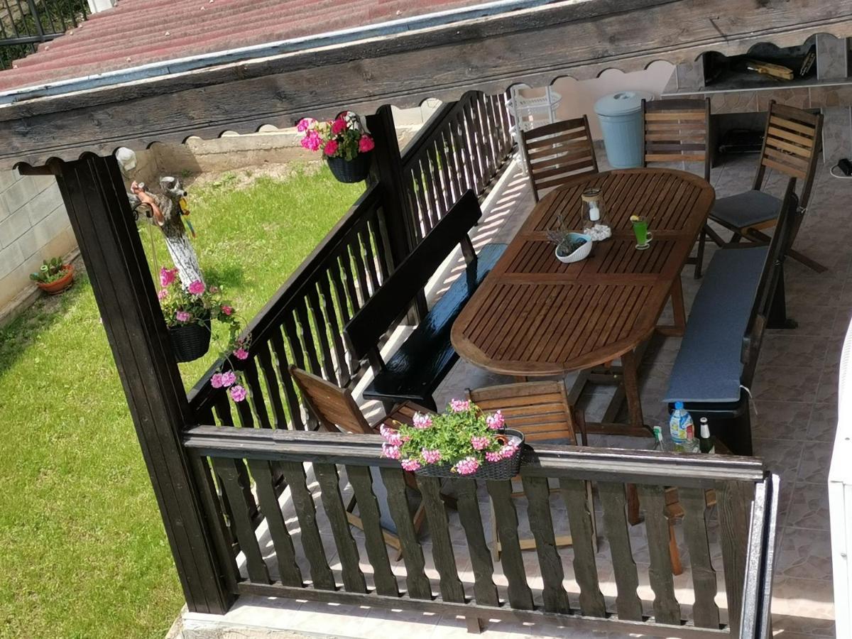 Guest House Olga Balcic Exterior foto