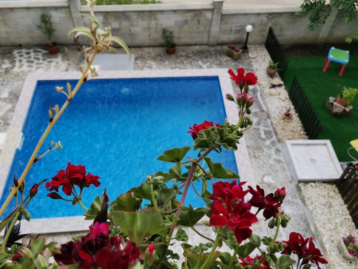 Guest House Olga Balcic Exterior foto