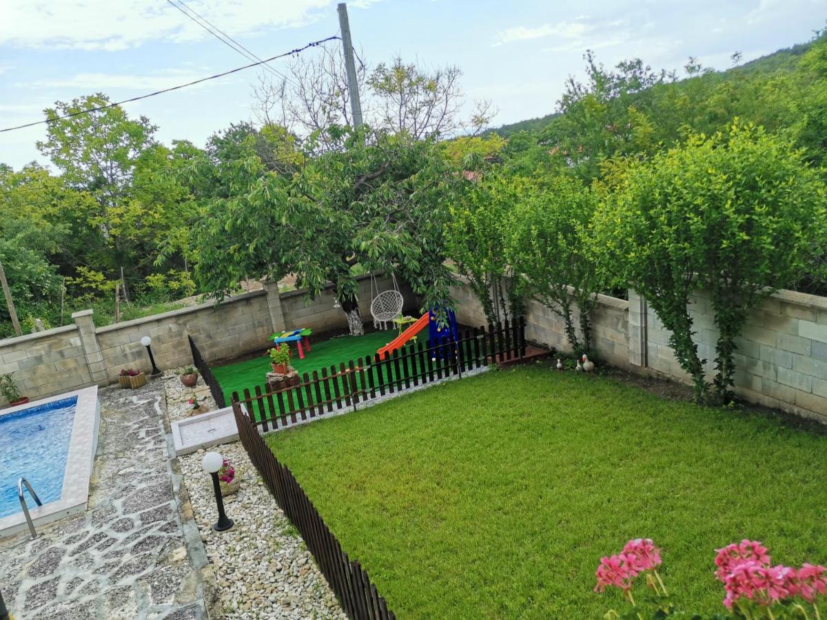 Guest House Olga Balcic Exterior foto