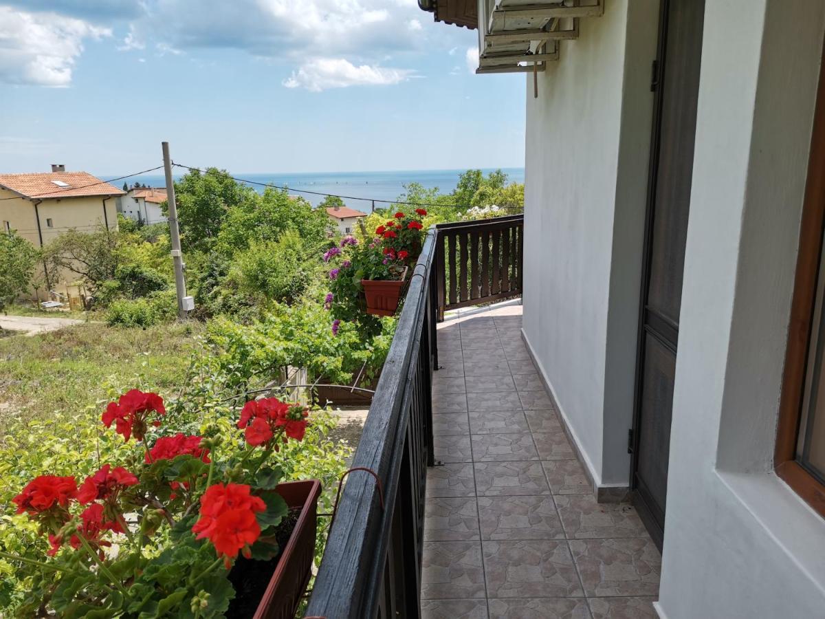 Guest House Olga Balcic Exterior foto