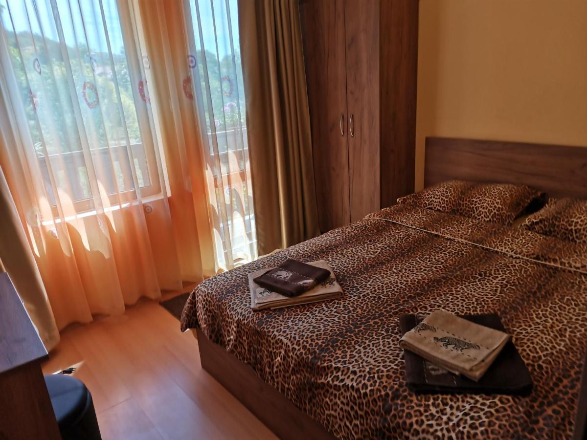 Guest House Olga Balcic Exterior foto