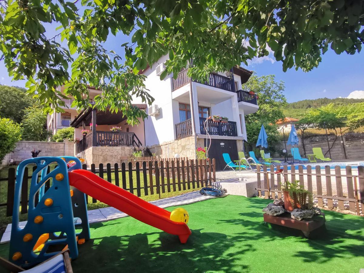 Guest House Olga Balcic Exterior foto