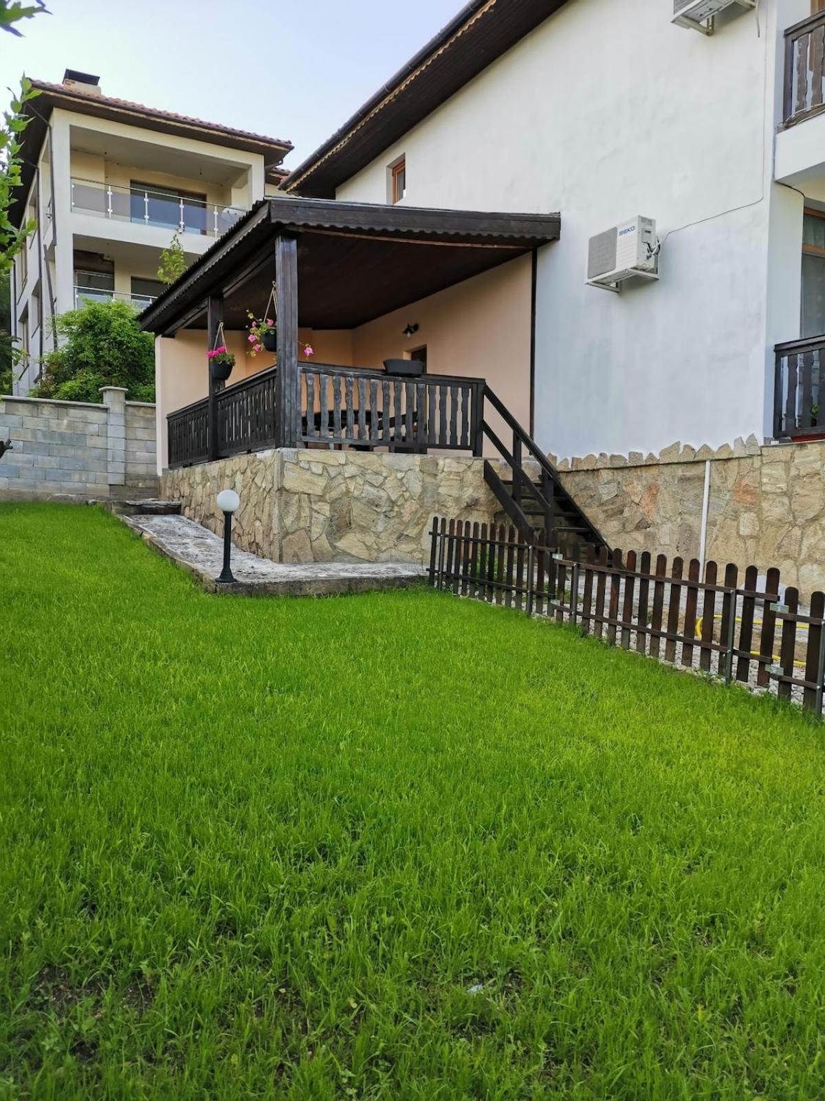 Guest House Olga Balcic Exterior foto